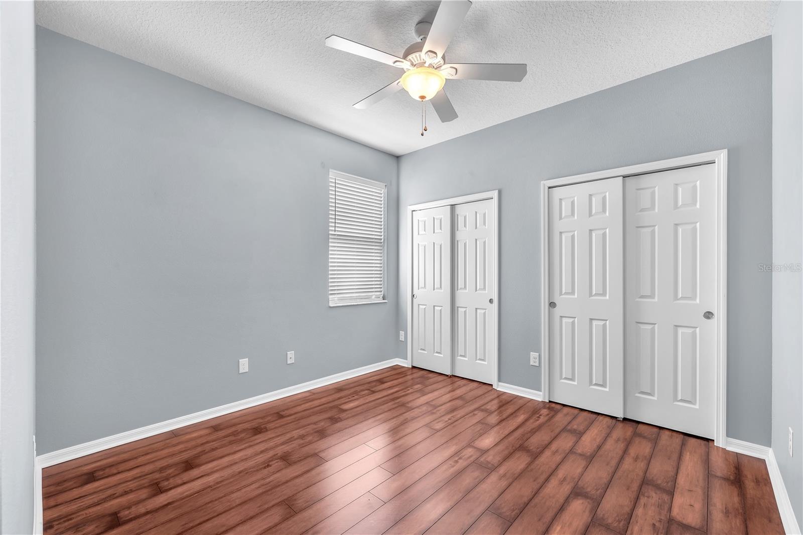 Listing photo id 19 for 11236 77th Street E