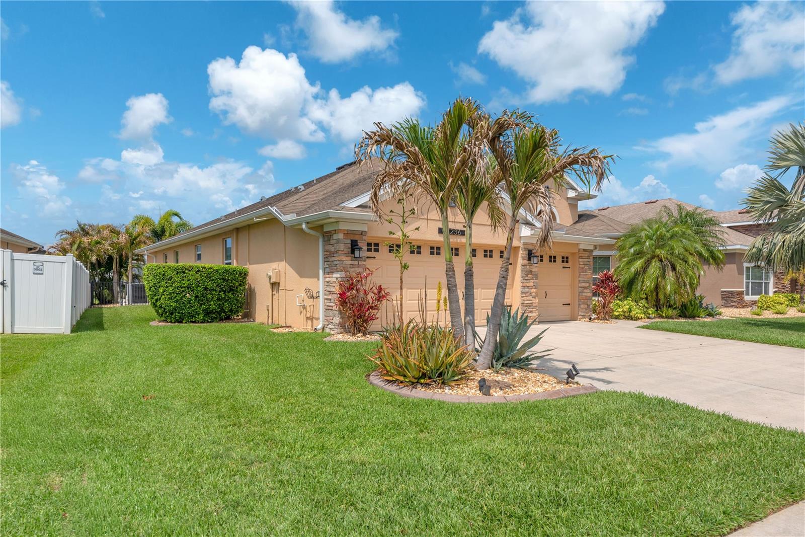 Listing photo id 34 for 11236 77th Street E