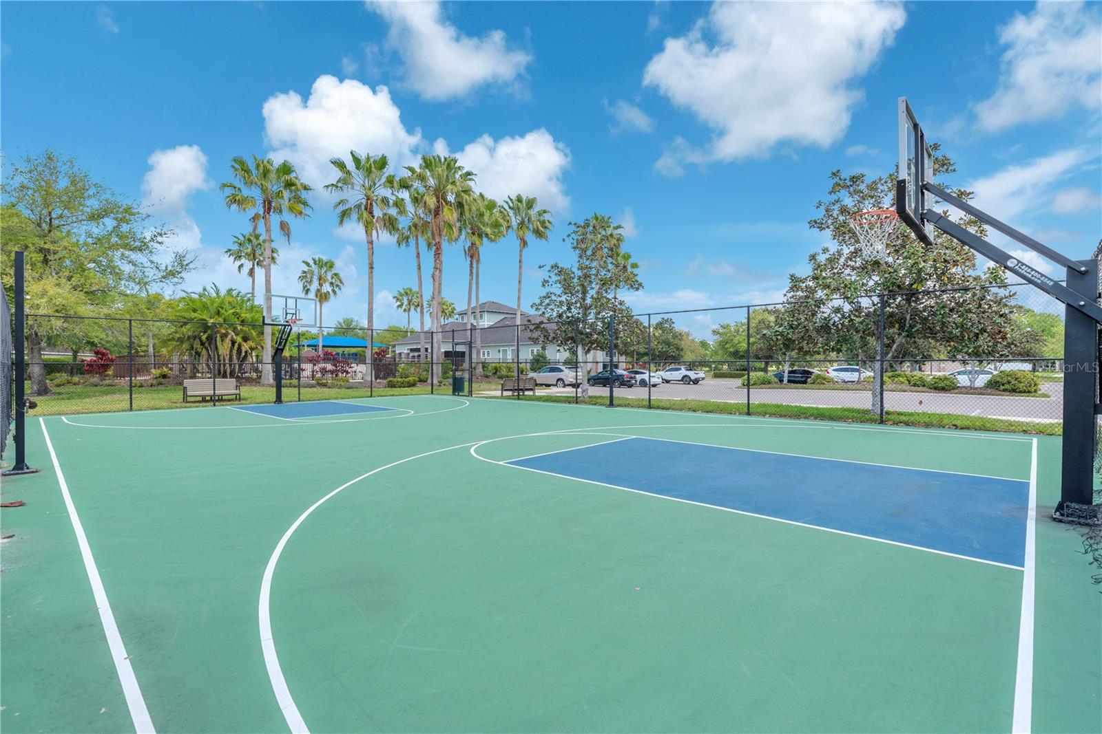 Listing photo id 41 for 11236 77th Street E