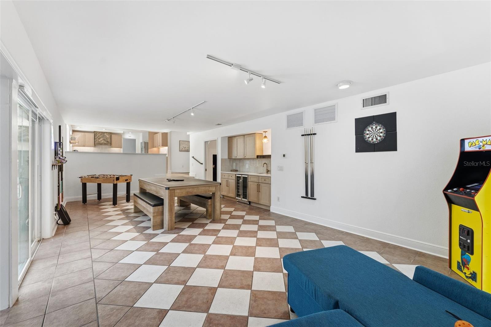 Image 11 of 57 For 1584 Oak Lane