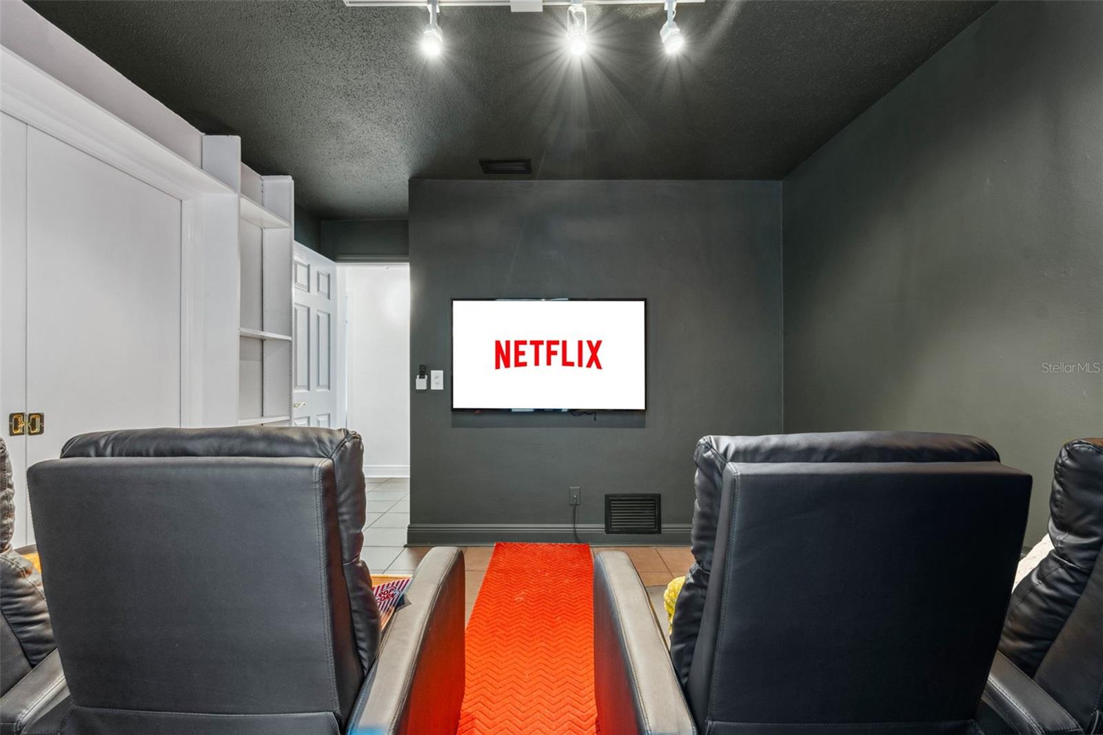 Image 27 of 57 For 1584 Oak Lane