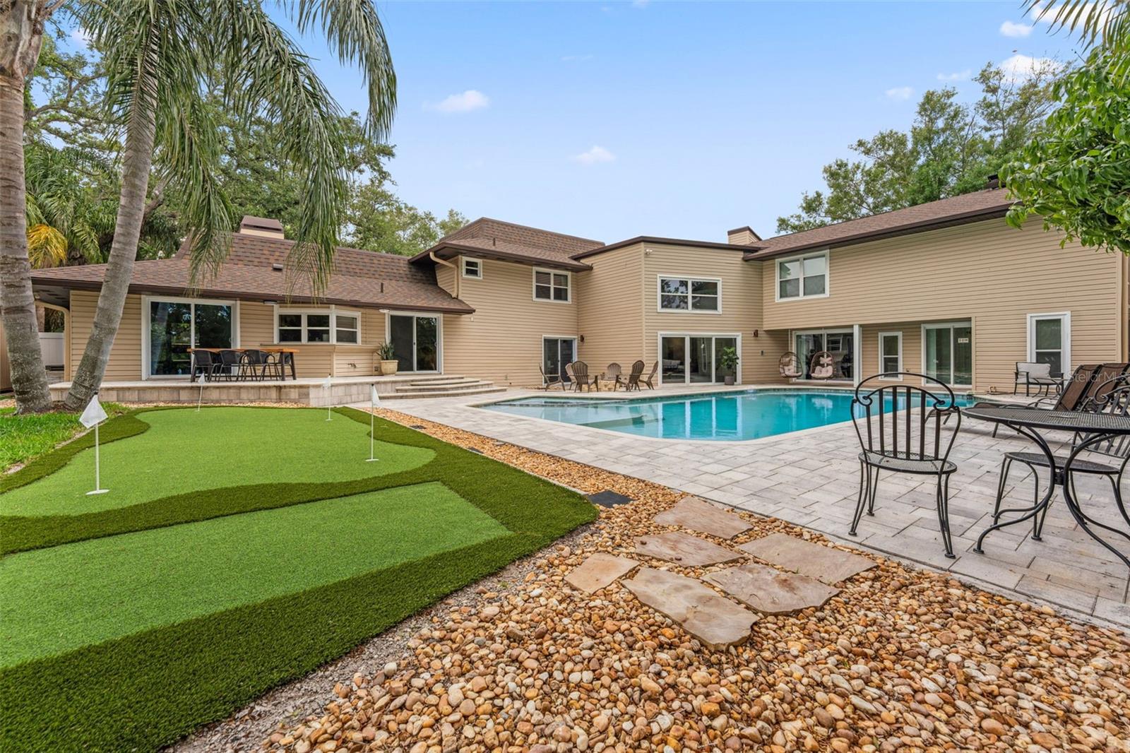 Image 4 of 57 For 1584 Oak Lane