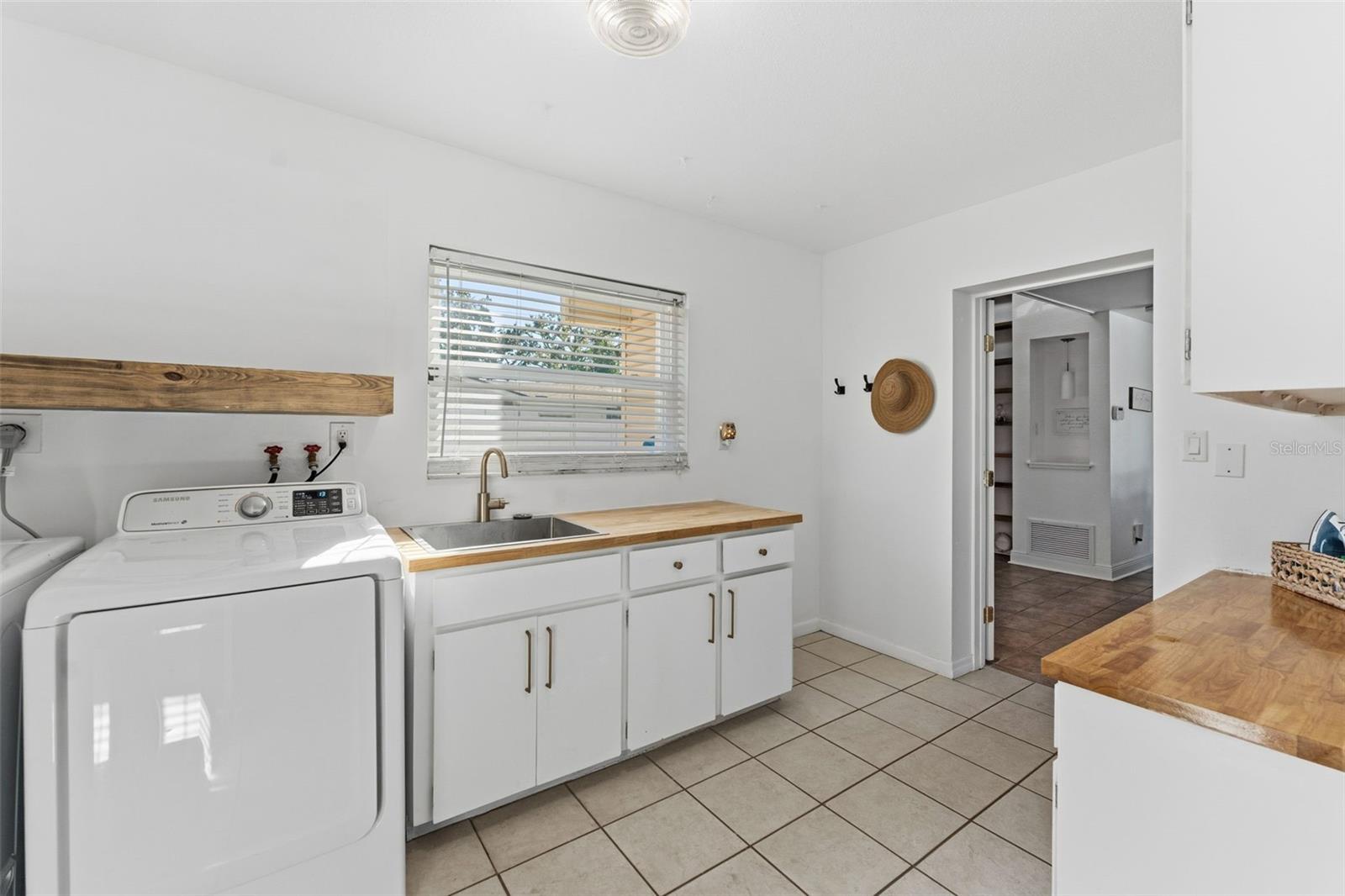 Image 53 of 57 For 1584 Oak Lane