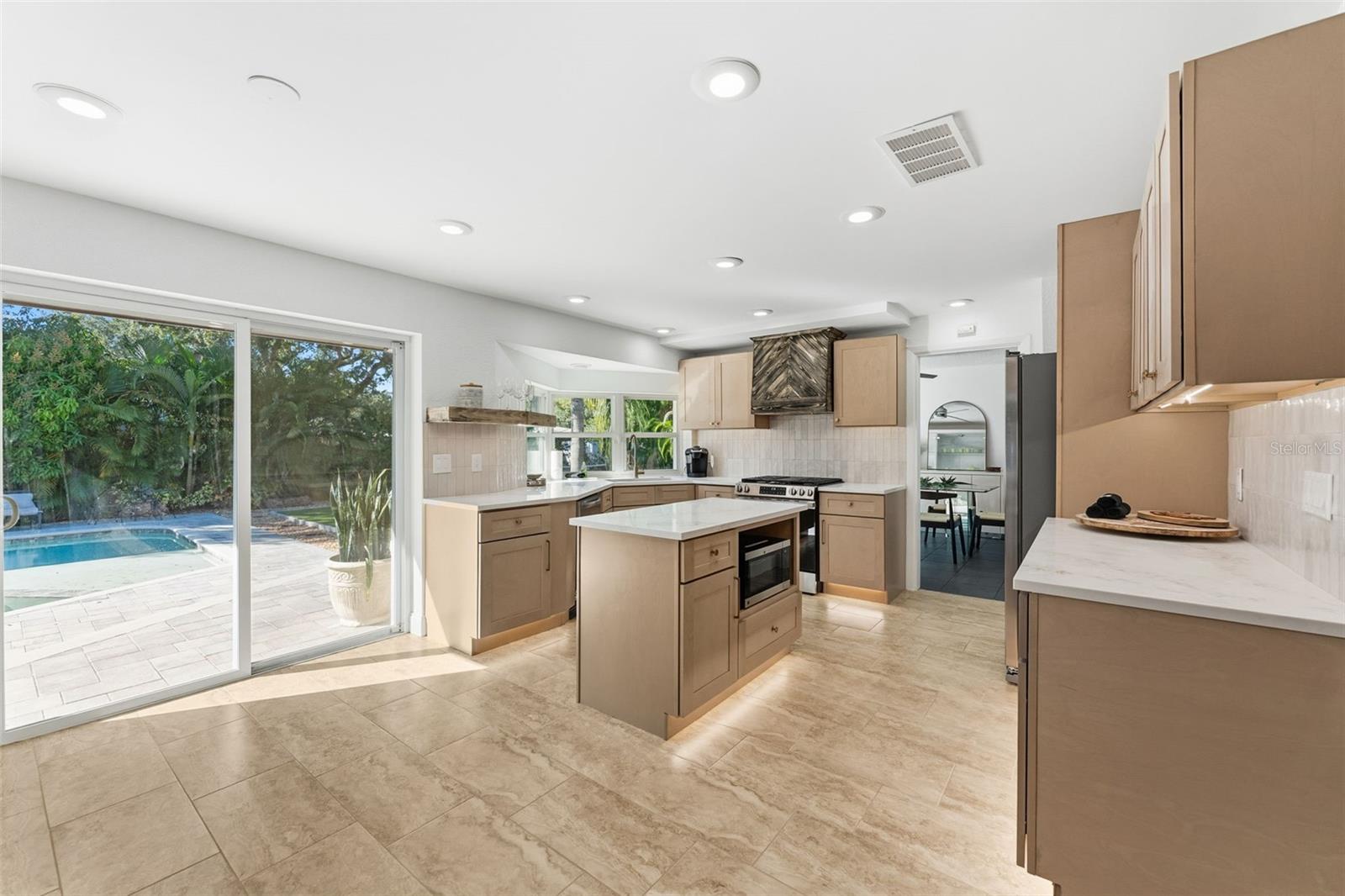 Image 7 of 57 For 1584 Oak Lane