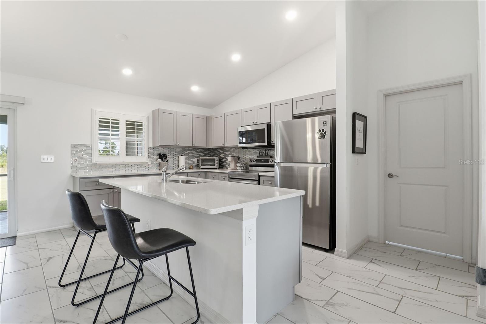 Image 16 of 36 For 117 Paxton Street