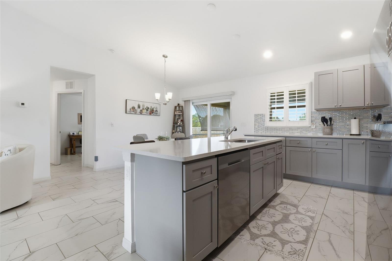 Image 18 of 36 For 117 Paxton Street