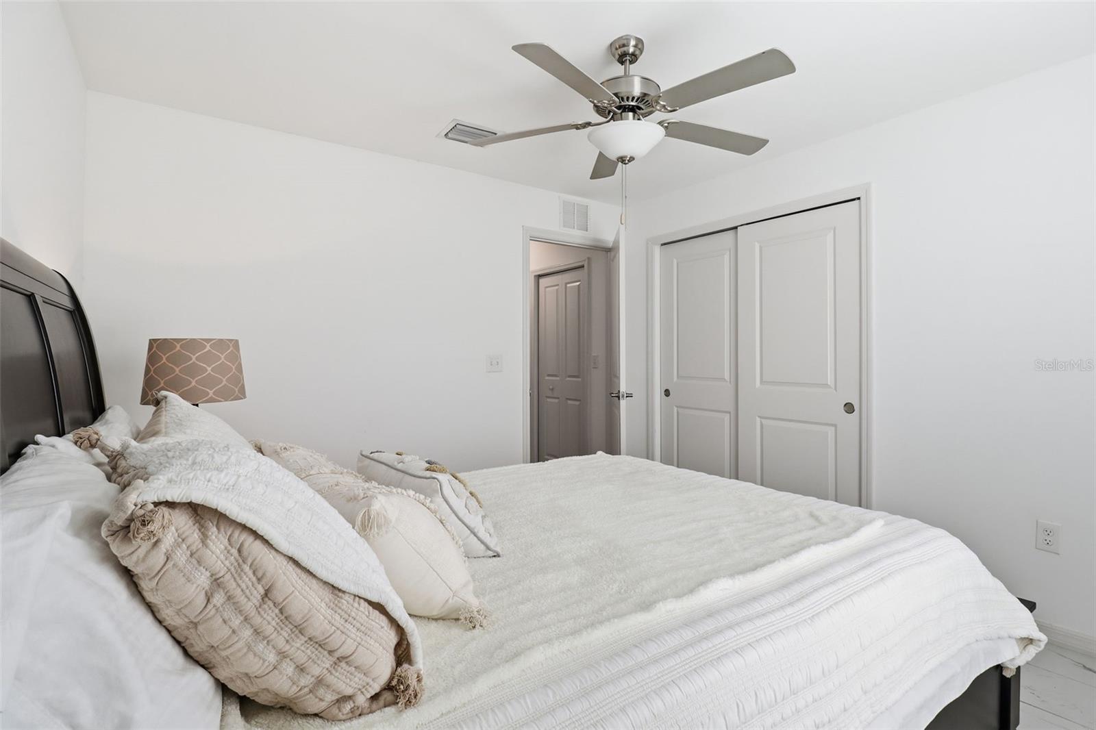 Image 24 of 36 For 117 Paxton Street