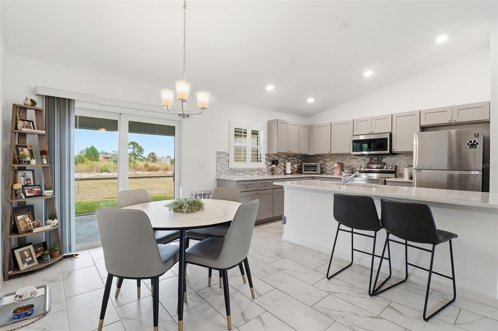 Image 9 of 36 For 117 Paxton Street