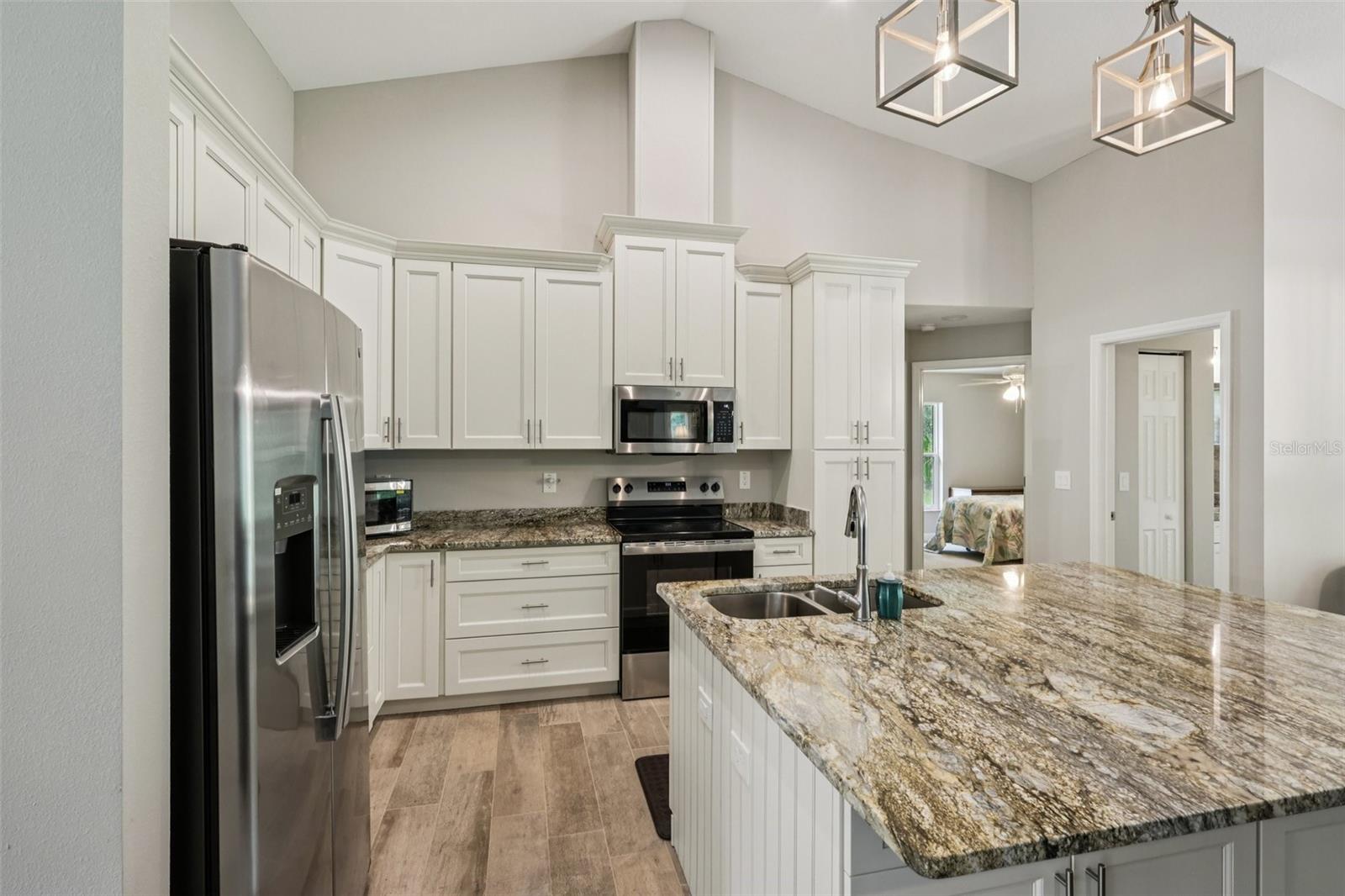 Image 10 of 34 For 399 W Massachusetts St