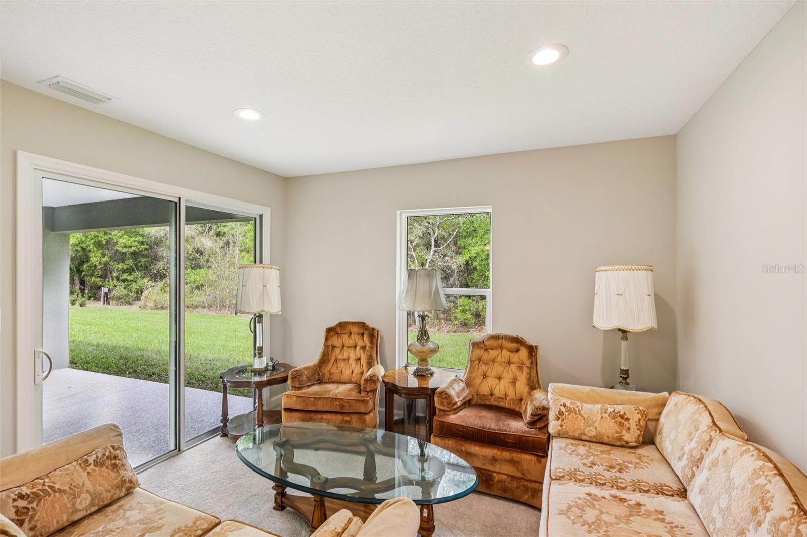 Image 19 of 34 For 399 W Massachusetts St