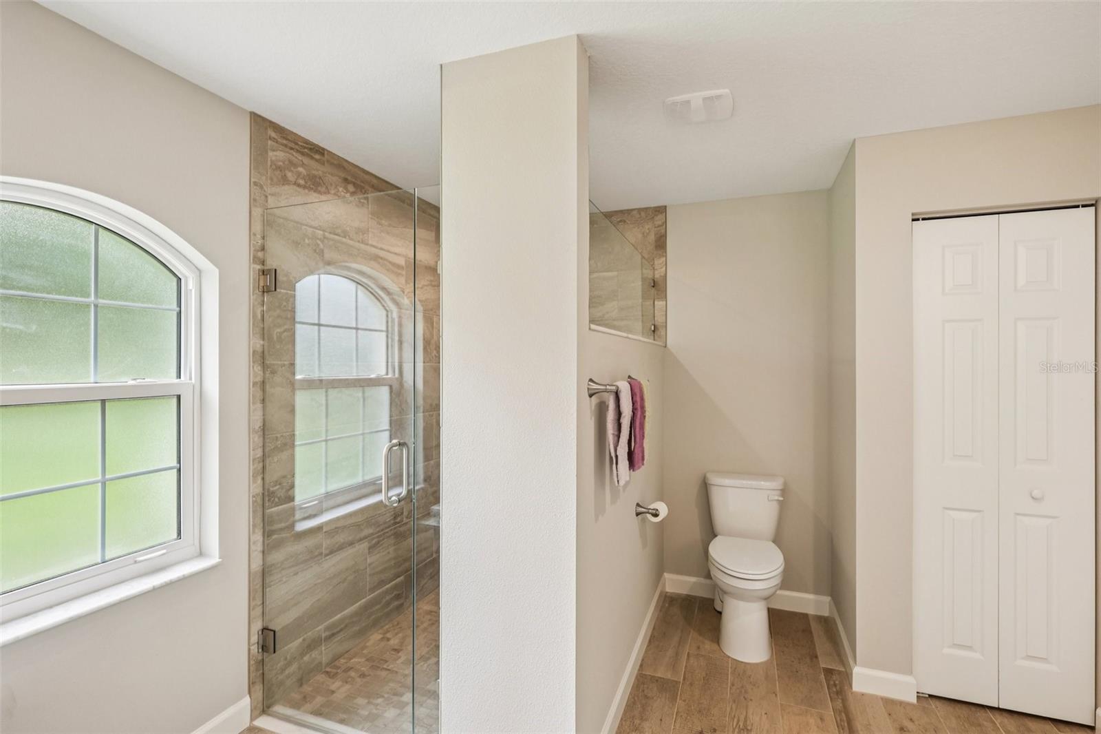 Image 22 of 34 For 399 W Massachusetts St