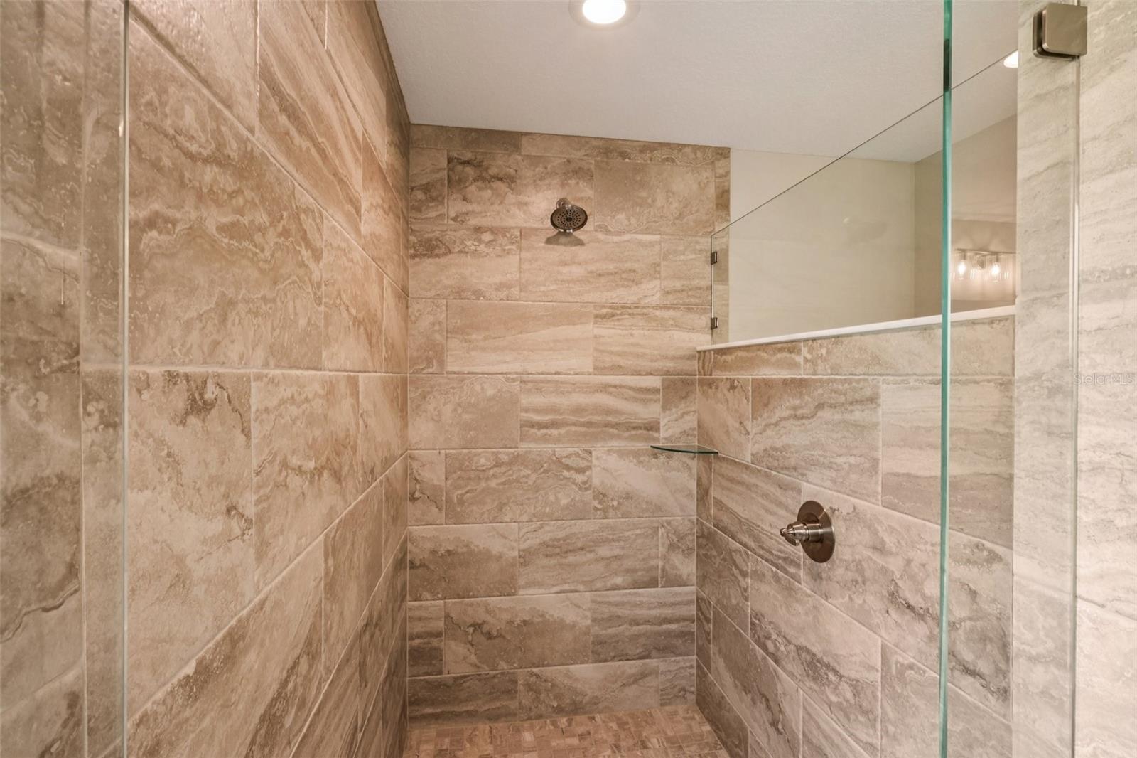 Image 23 of 34 For 399 W Massachusetts St