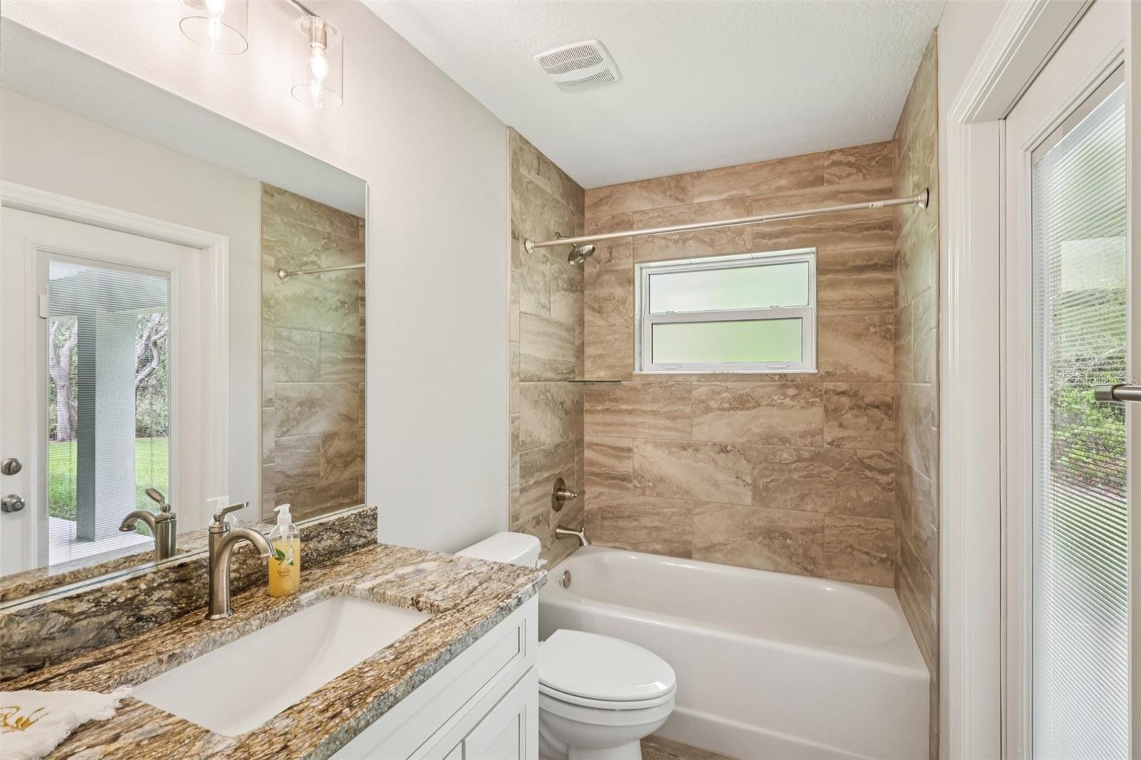 Image 26 of 34 For 399 W Massachusetts St