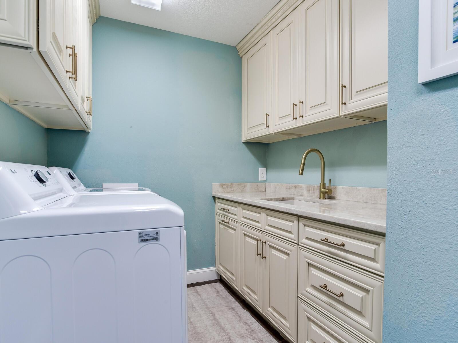 Listing photo id 15 for 31 Pine Circle