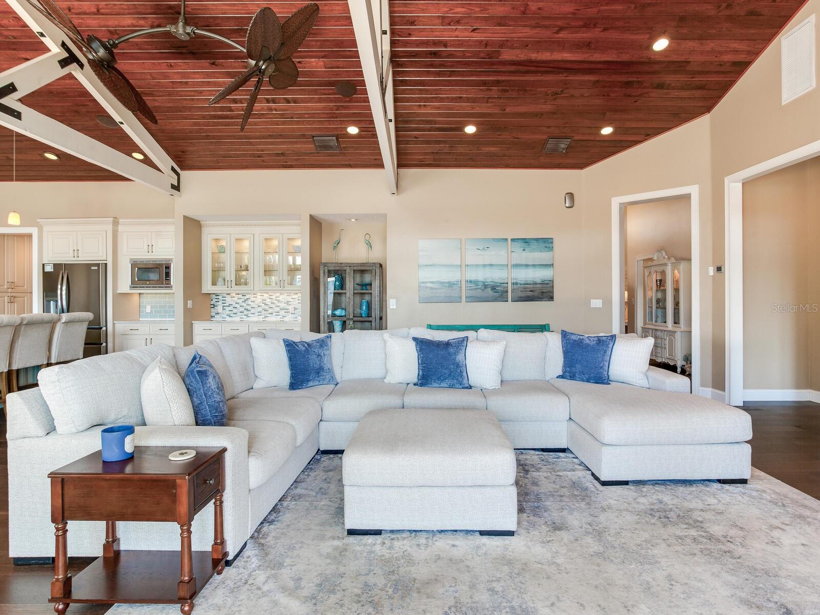 Listing photo id 22 for 31 Pine Circle