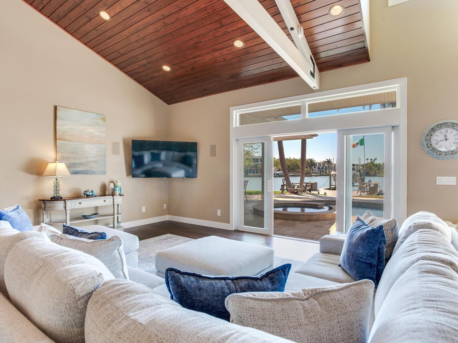 Listing photo id 23 for 31 Pine Circle