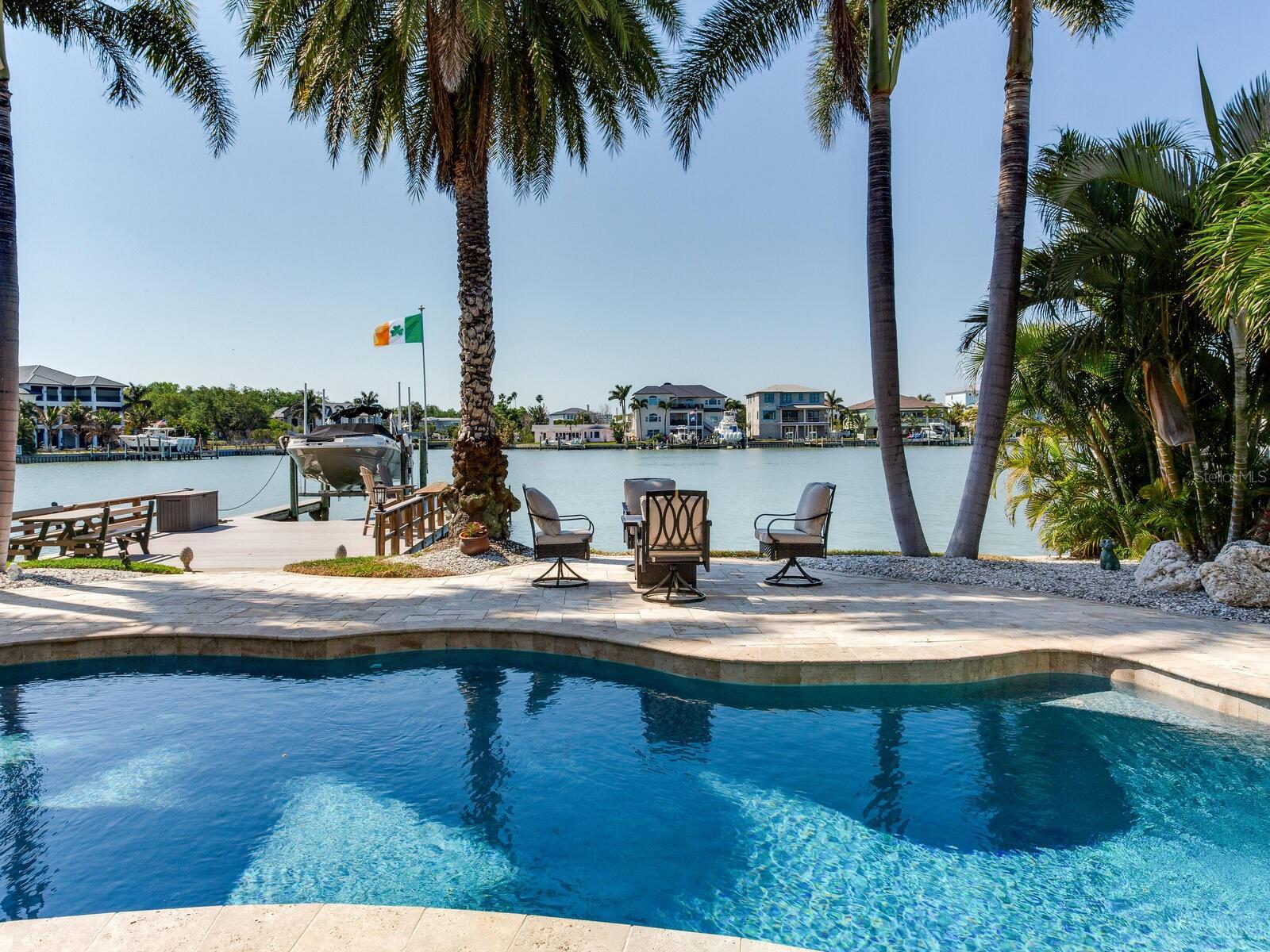 Listing photo id 5 for 31 Pine Circle