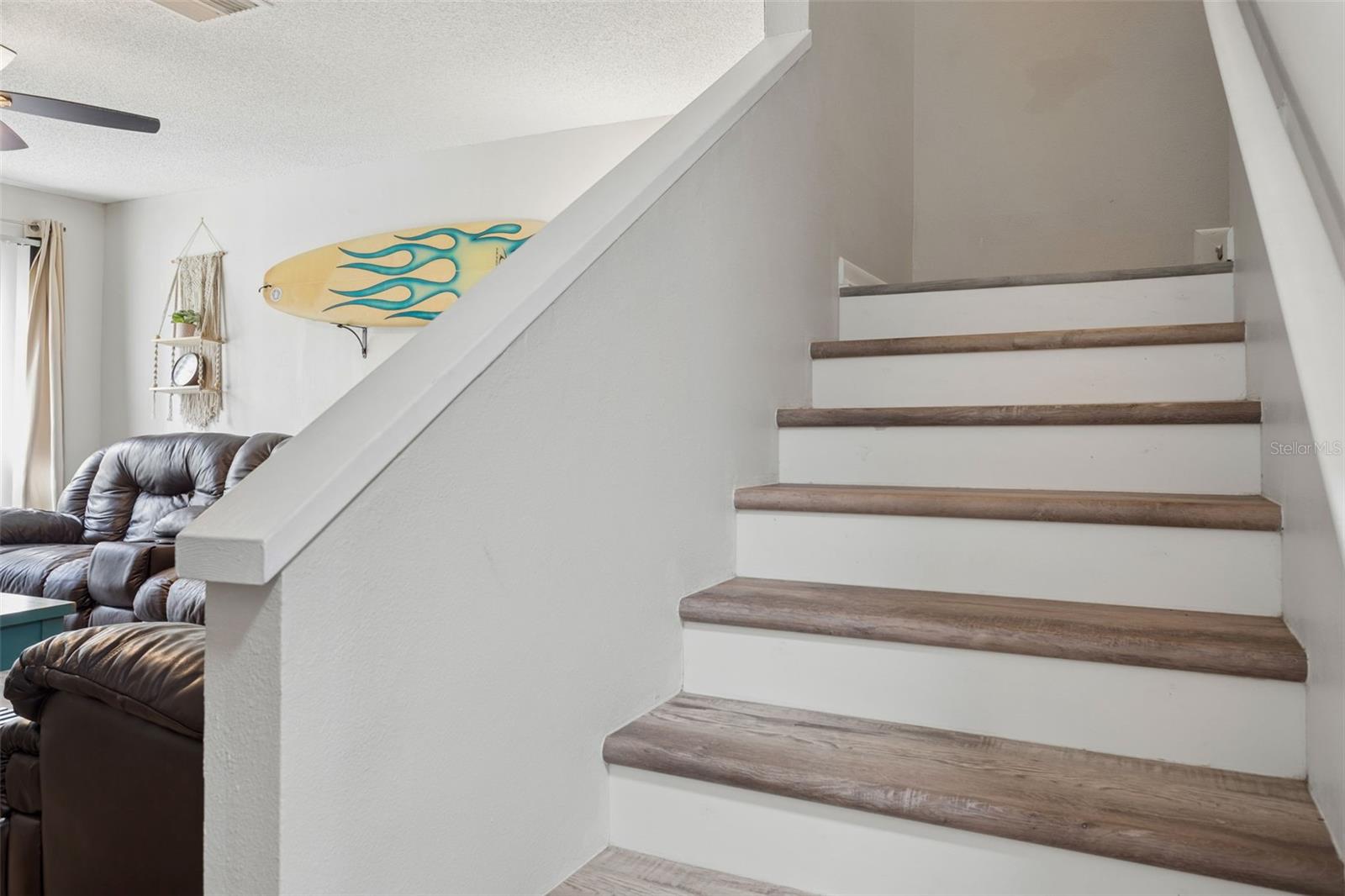 Image 12 of 31 For 425 Kensington Lake Circle