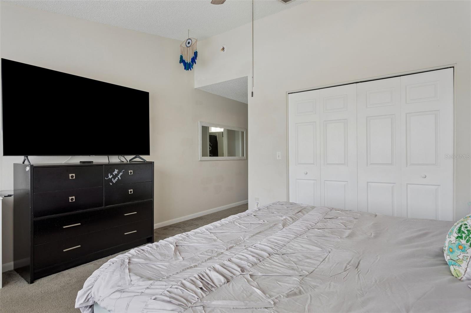 Image 17 of 31 For 425 Kensington Lake Circle