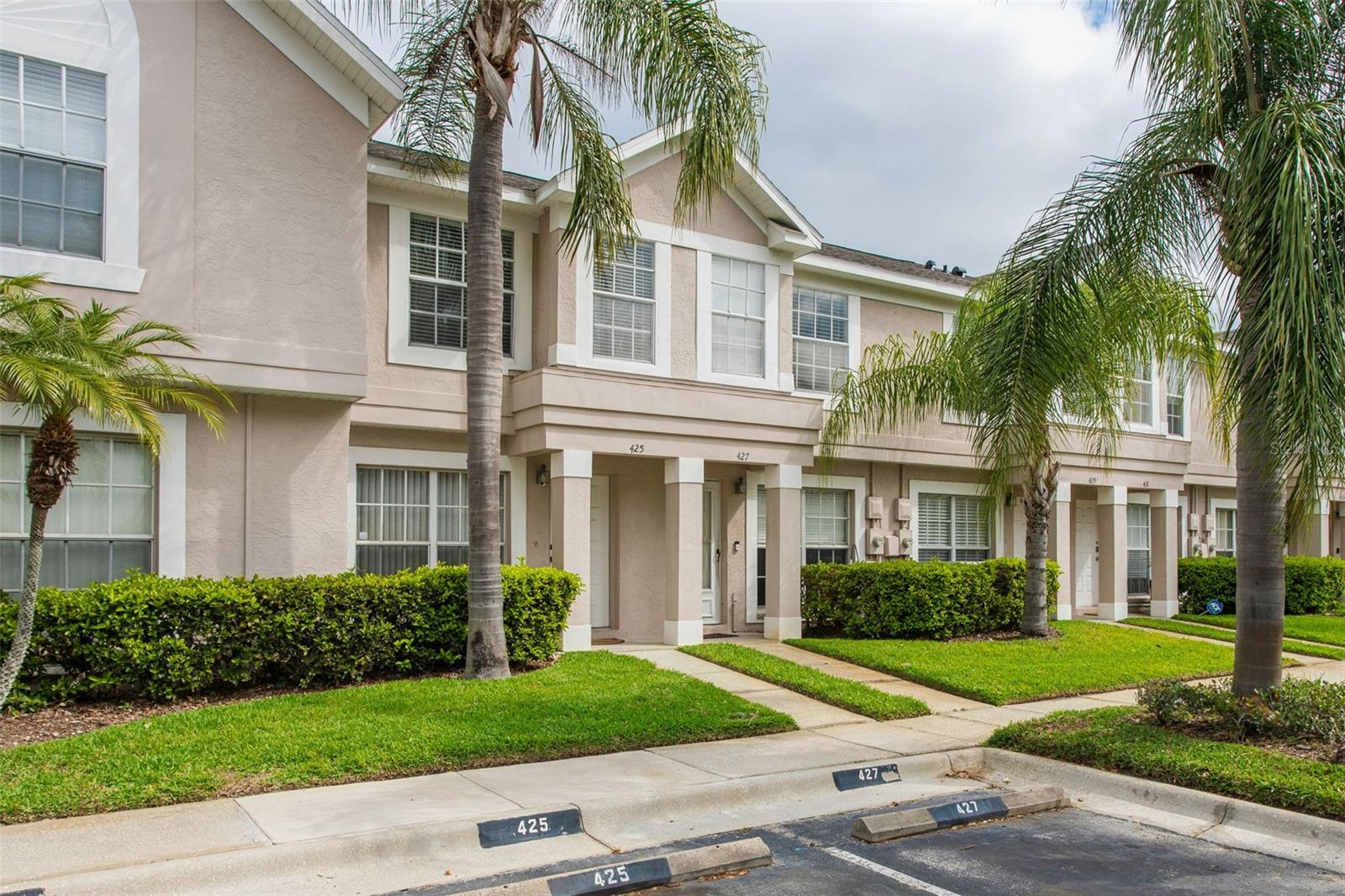 Image 3 of 31 For 425 Kensington Lake Circle