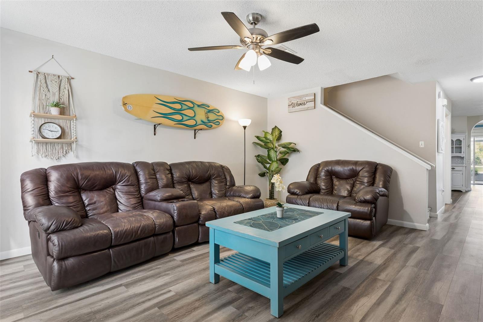 Image 5 of 31 For 425 Kensington Lake Circle