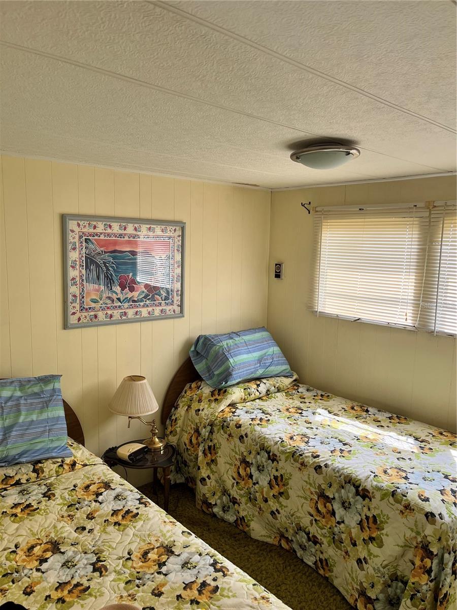 Listing photo id 3 for 11128 102nd Way 225