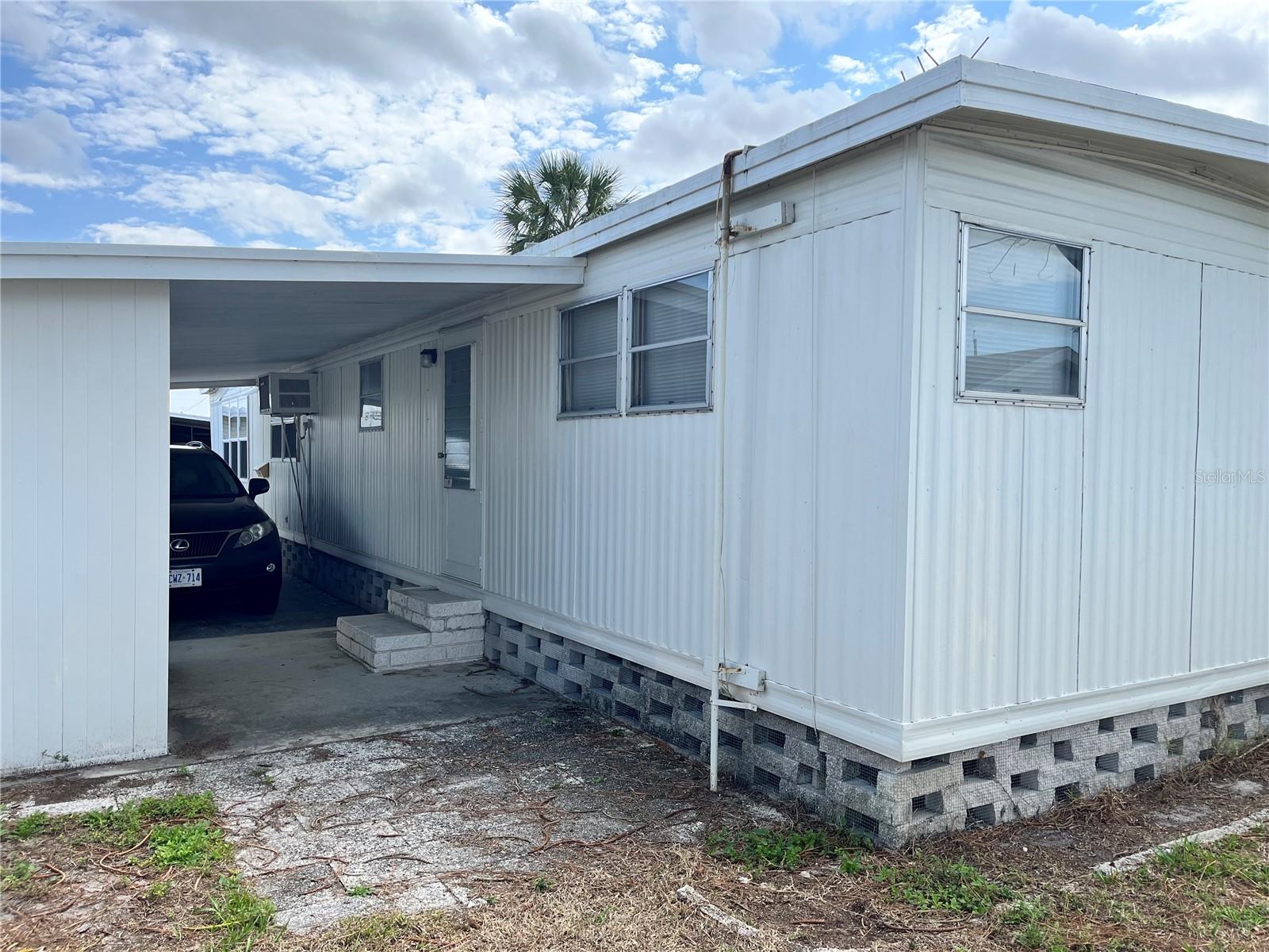 Listing photo id 6 for 11128 102nd Way 225