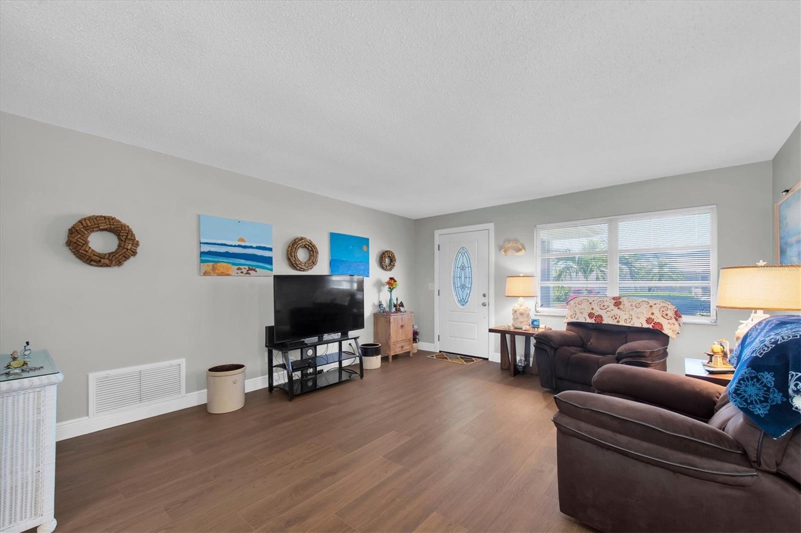 Image 13 of 39 For 4526 101st Avenue N