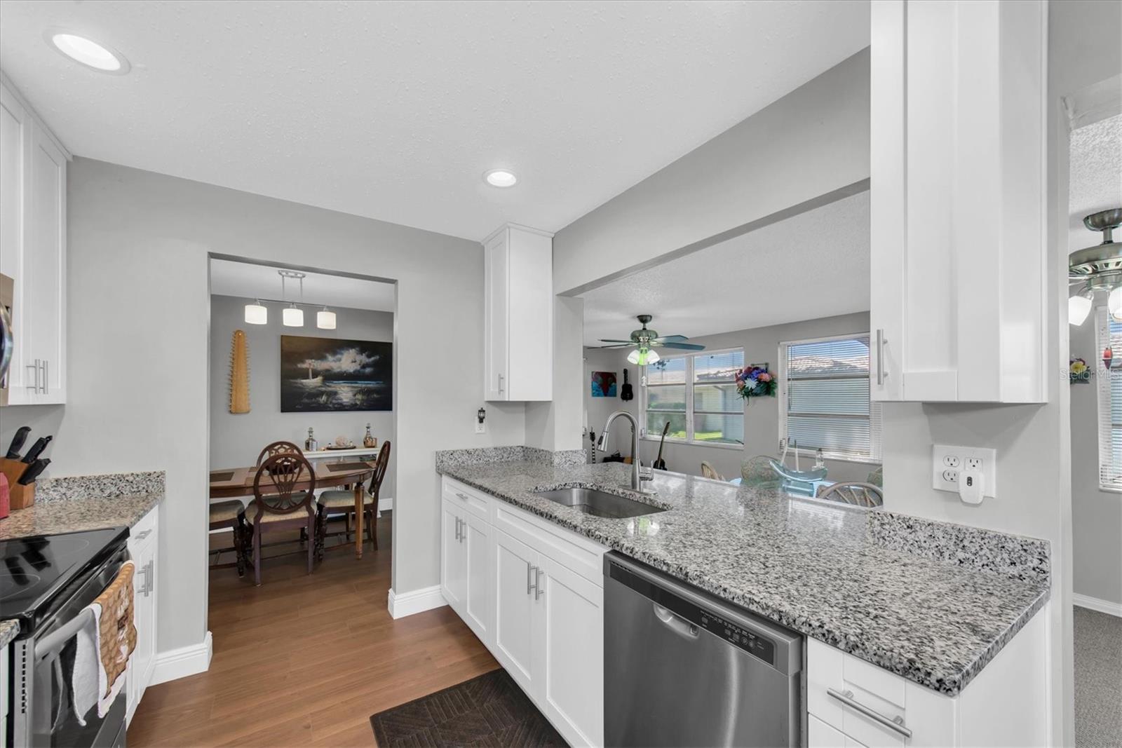 Image 5 of 39 For 4526 101st Avenue N