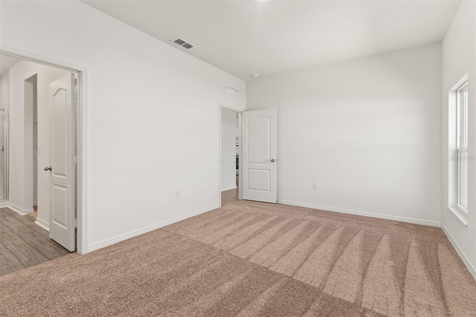 Image 13 of 19 For 1629 Nantucket Way