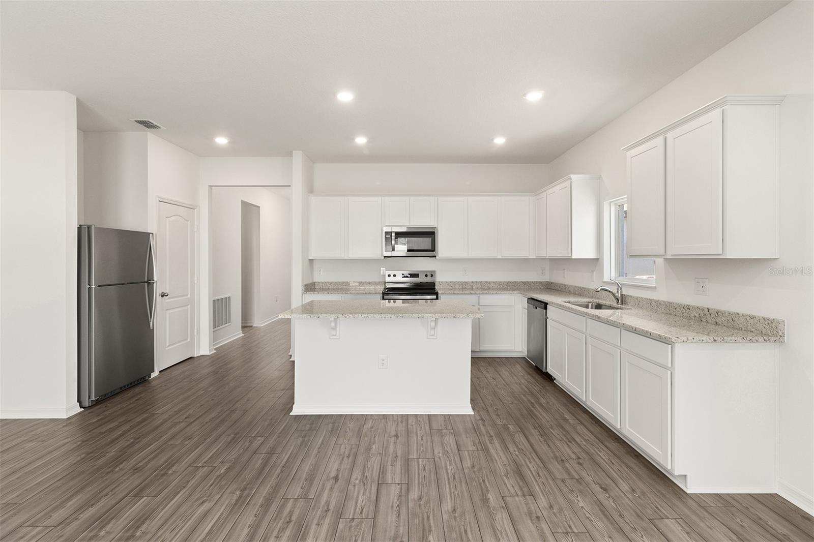 Image 6 of 19 For 1629 Nantucket Way