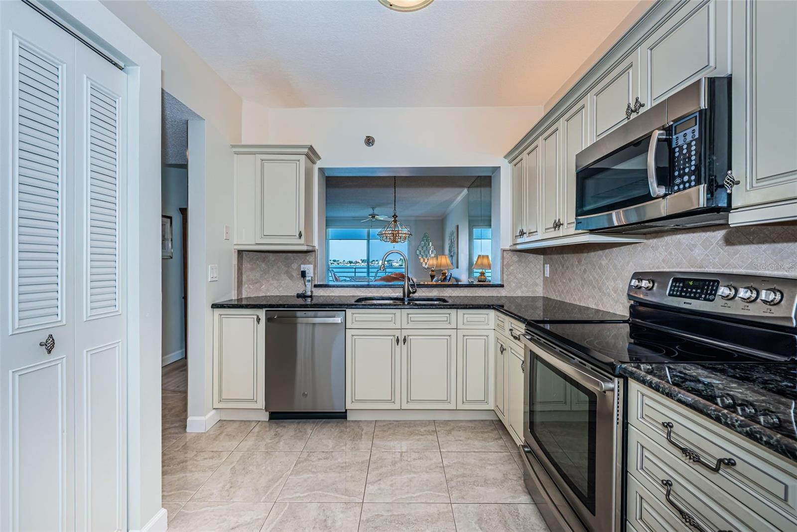 Image 11 of 97 For 7979 Sailboat Key Boulevard S 205