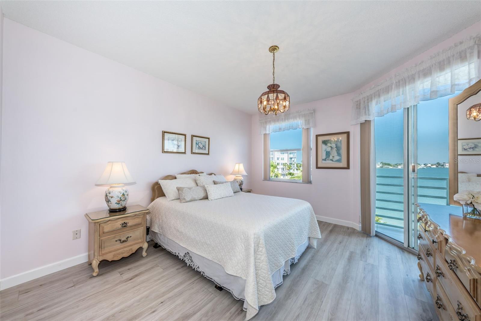 Image 22 of 97 For 7979 Sailboat Key Boulevard S 205