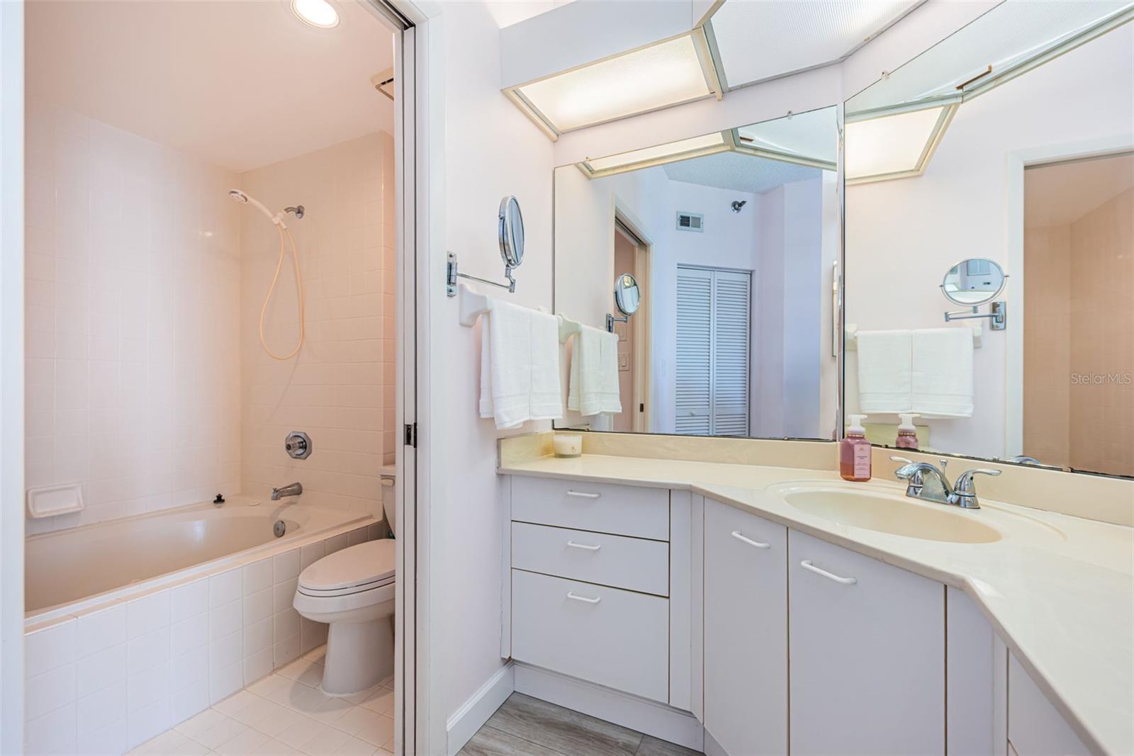 Image 26 of 97 For 7979 Sailboat Key Boulevard S 205