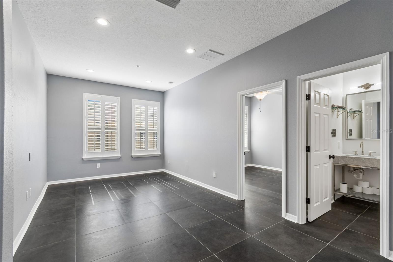 Image 31 of 58 For 4326 Spinnaker Cove Lane