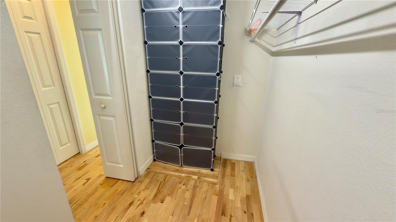 Image 34 of 61 For 2049 Larissa Court