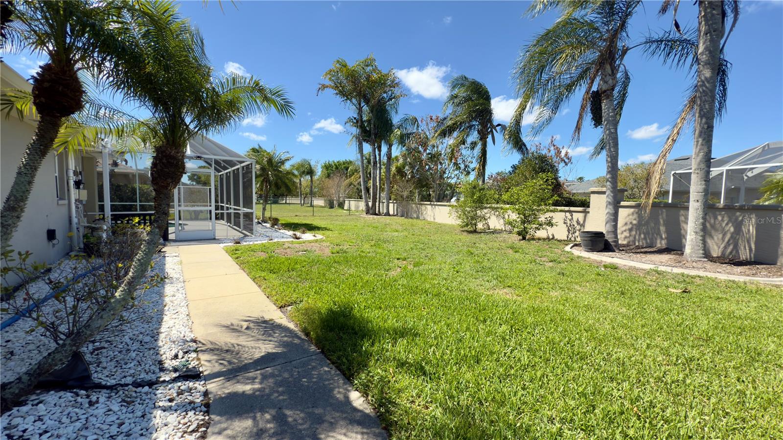 Image 43 of 61 For 2049 Larissa Court