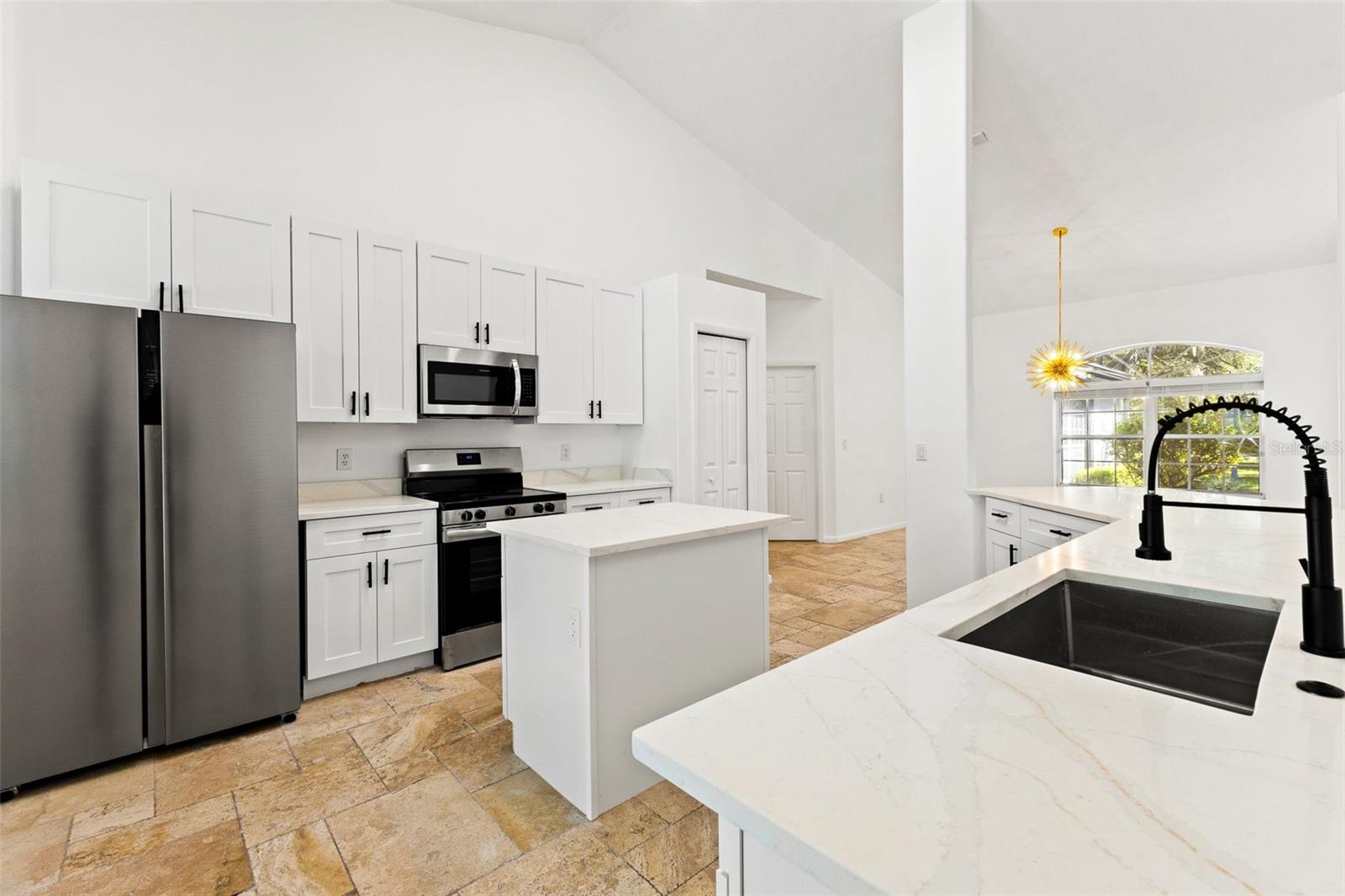 Image 18 of 67 For 4130 Indianhead Road