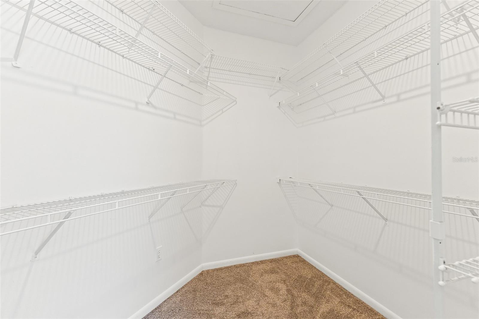 Image 41 of 67 For 4130 Indianhead Road