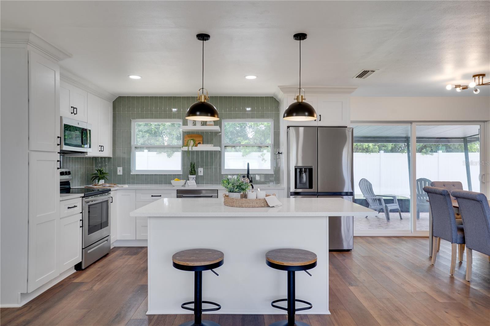 Image 11 of 36 For 11932 85th Terrace