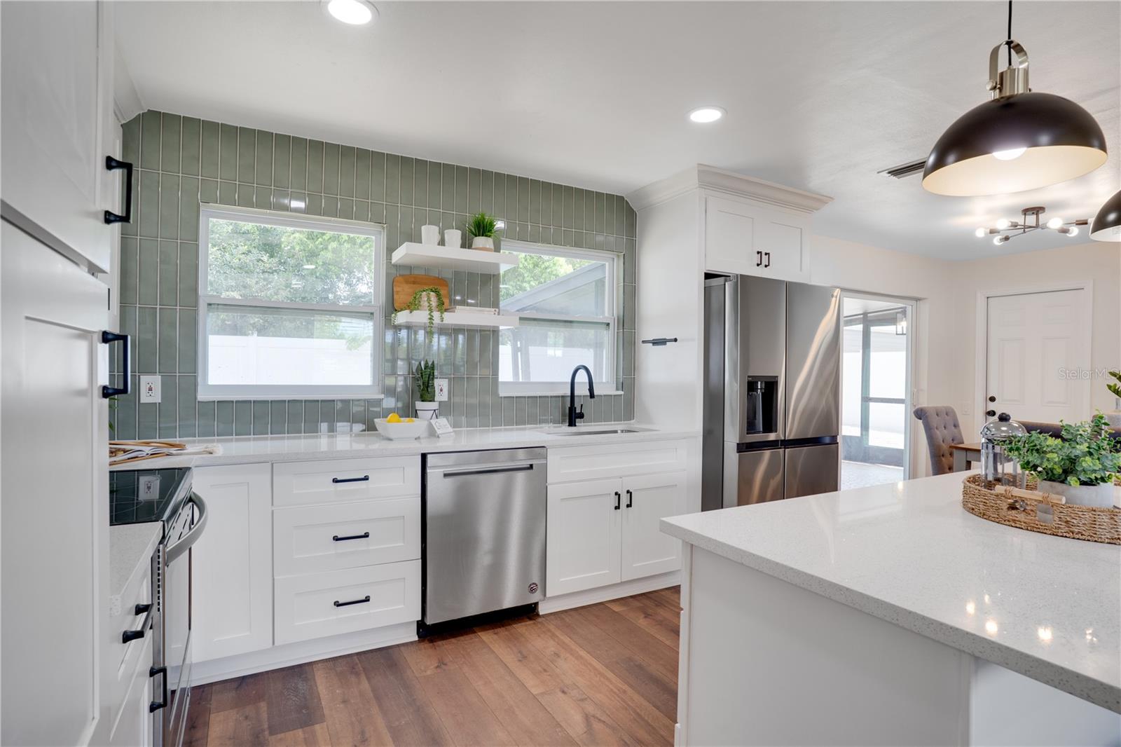 Image 12 of 36 For 11932 85th Terrace