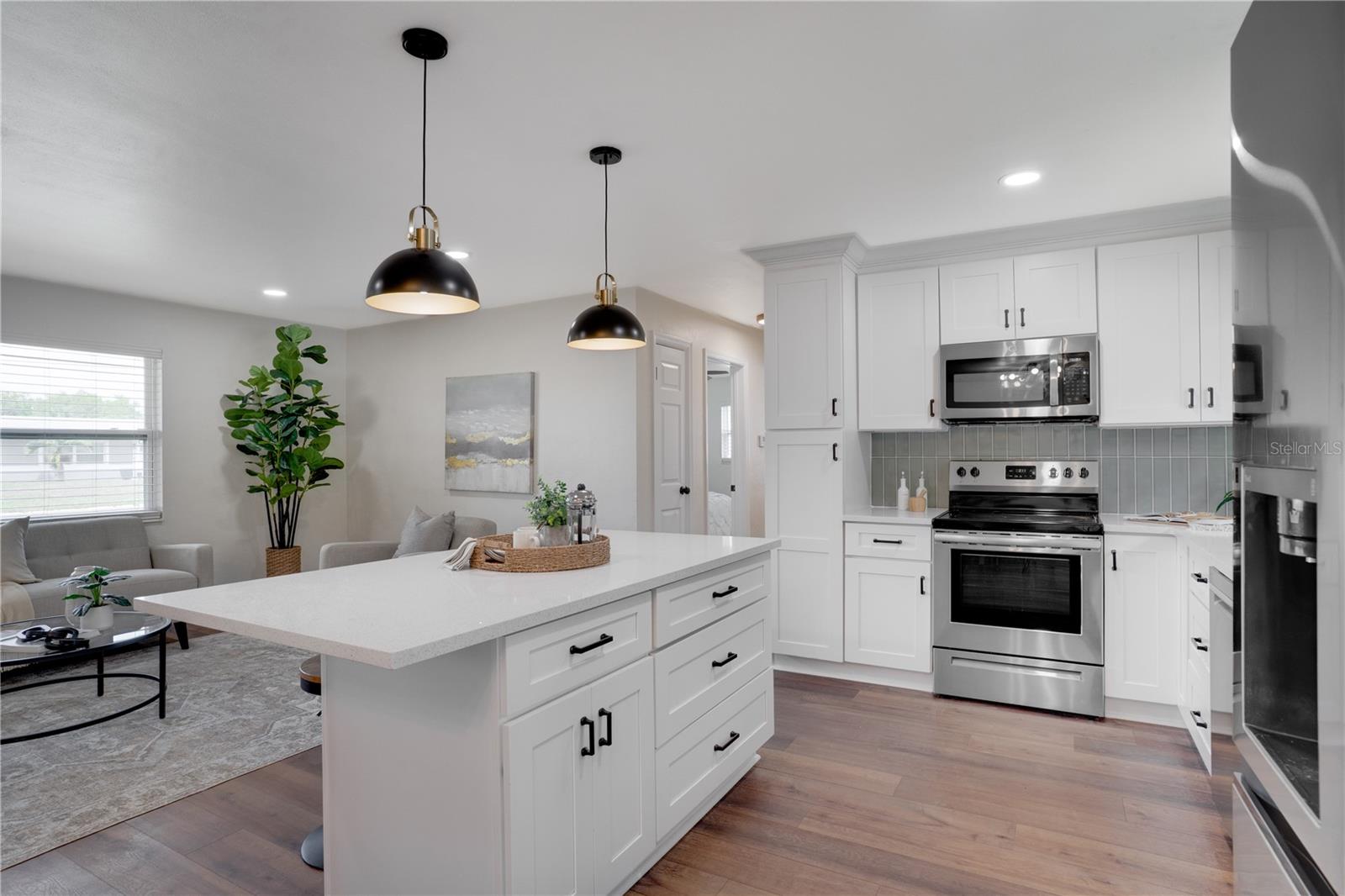 Image 14 of 36 For 11932 85th Terrace