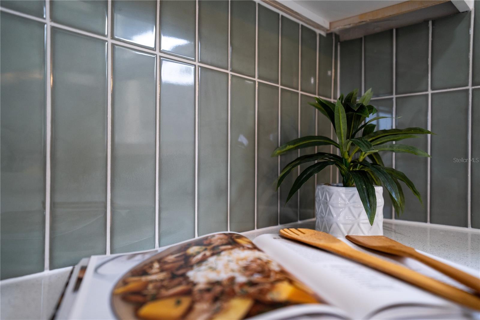 Image 16 of 36 For 11932 85th Terrace