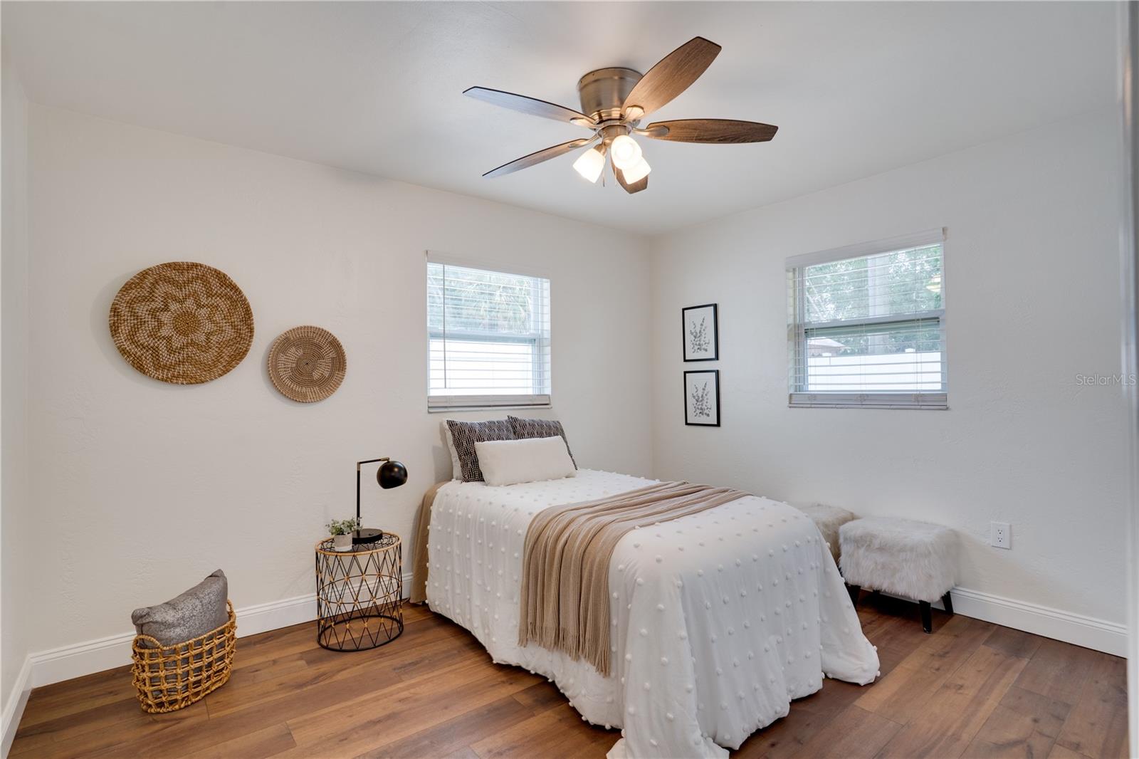 Image 19 of 36 For 11932 85th Terrace