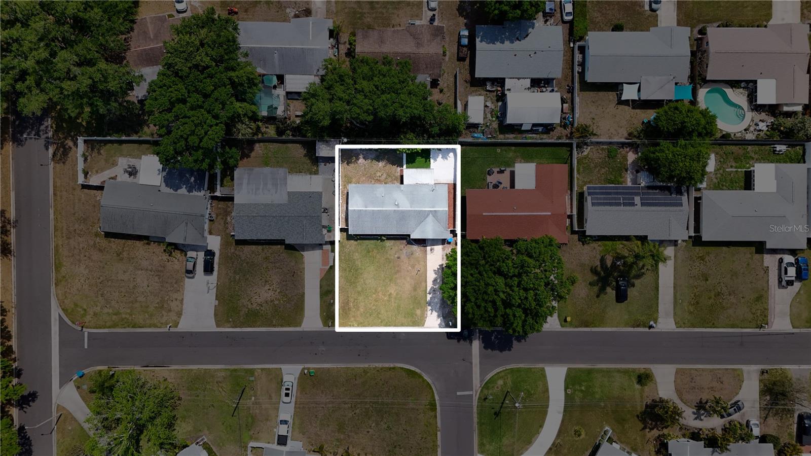 Image 32 of 36 For 11932 85th Terrace