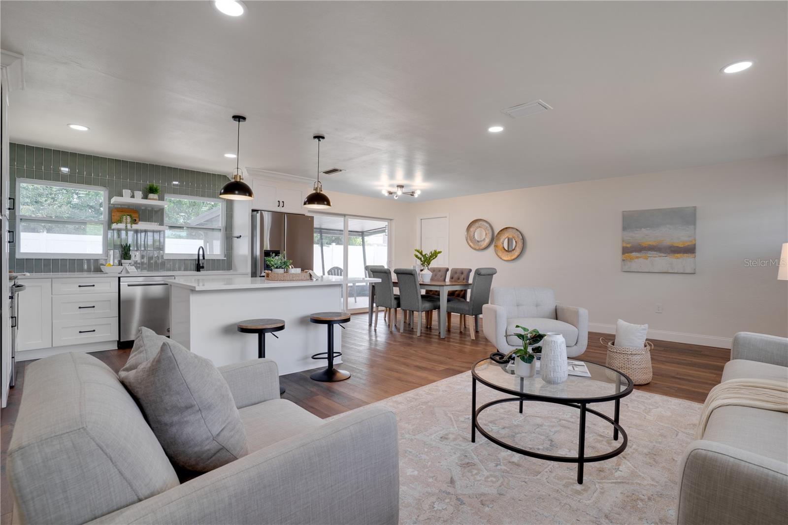 Image 6 of 36 For 11932 85th Terrace