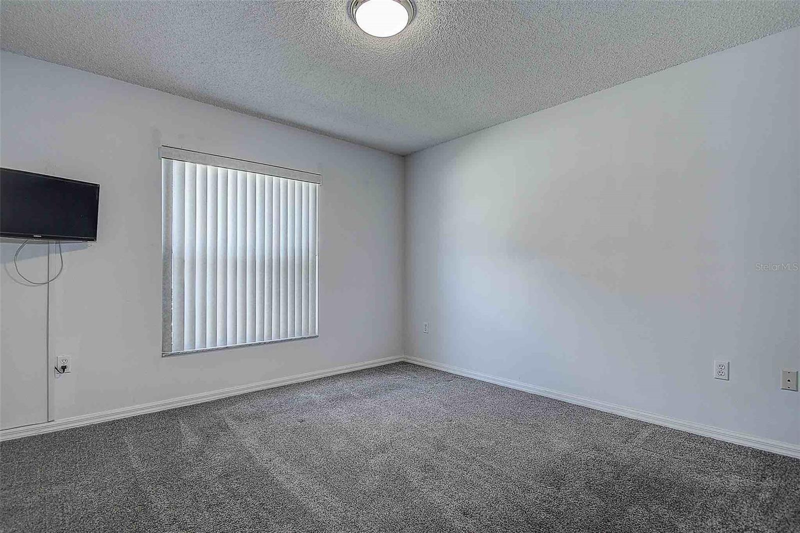 Image 18 of 40 For 1020 Trafalgar Drive