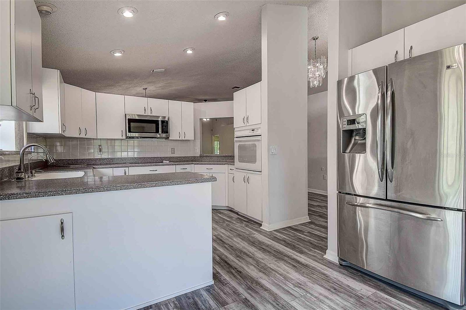 Image 8 of 40 For 1020 Trafalgar Drive