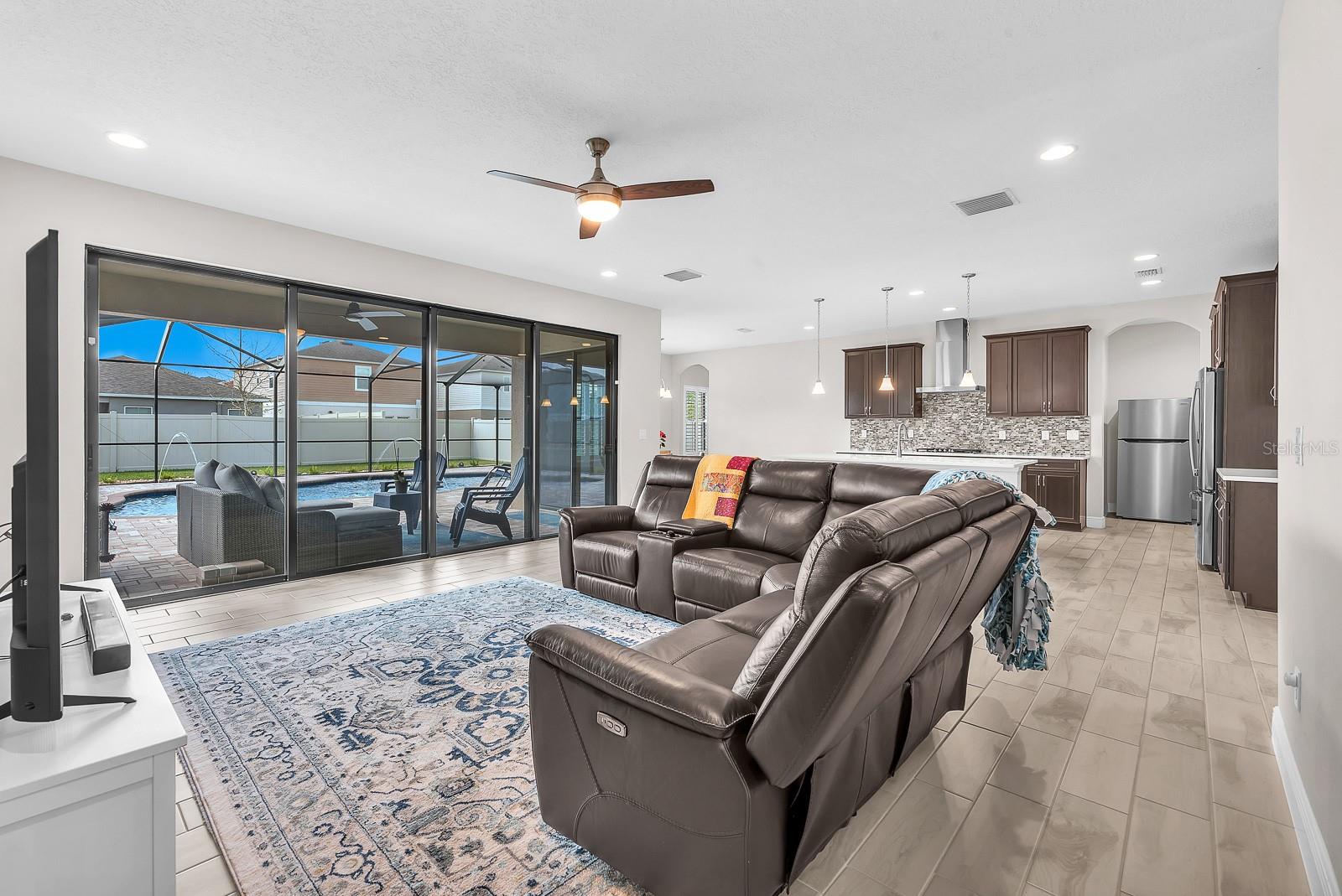 Image 12 of 52 For 14615 Red Castle Avenue