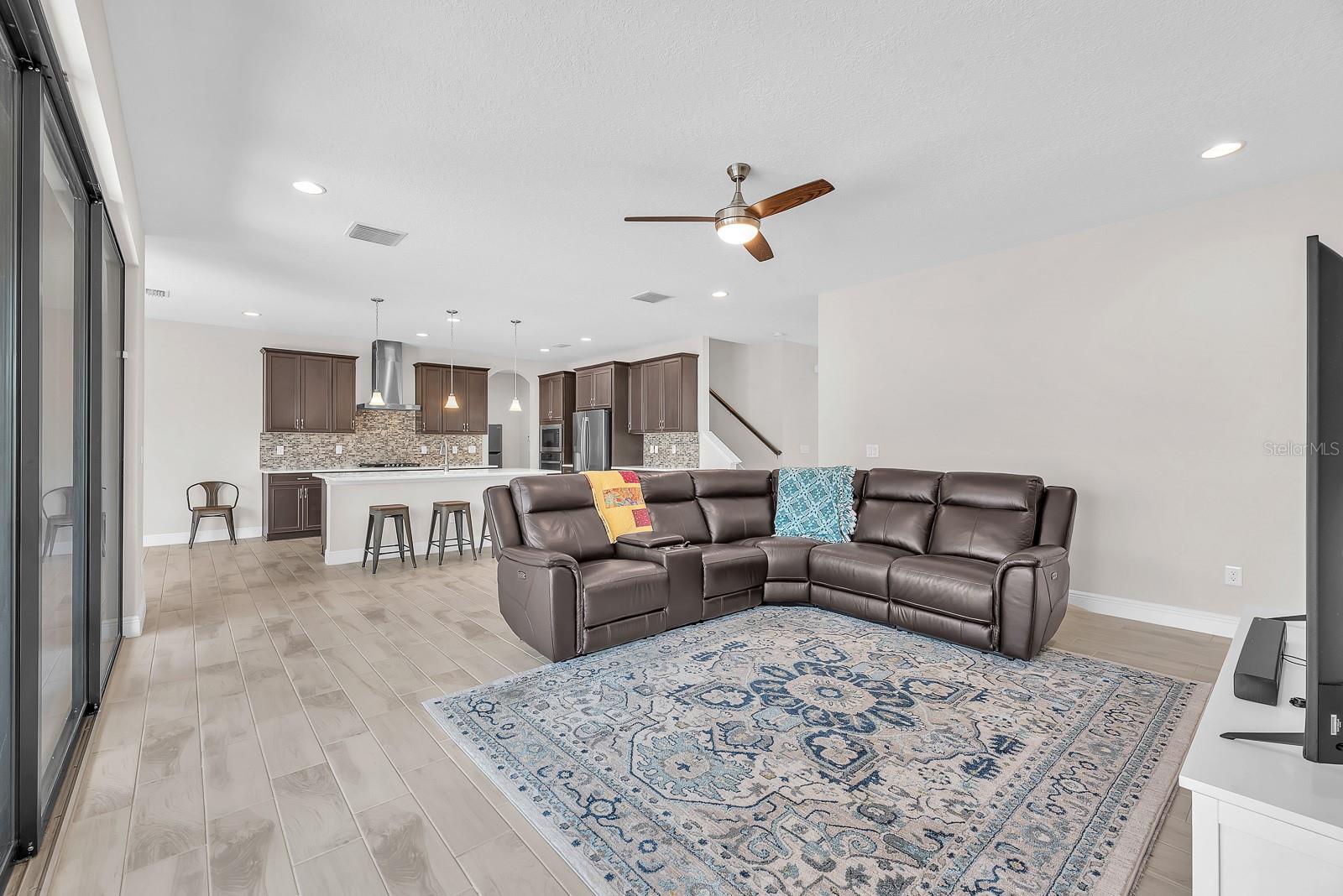 Image 14 of 52 For 14615 Red Castle Avenue